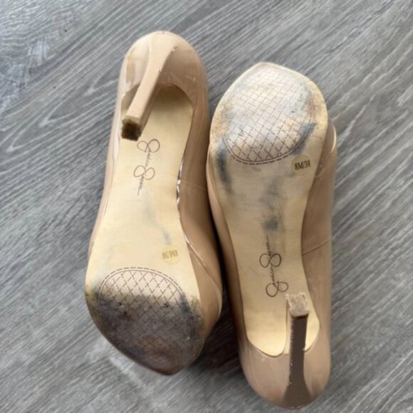 Jessica Simpson nude heels - Picture 3 of 9